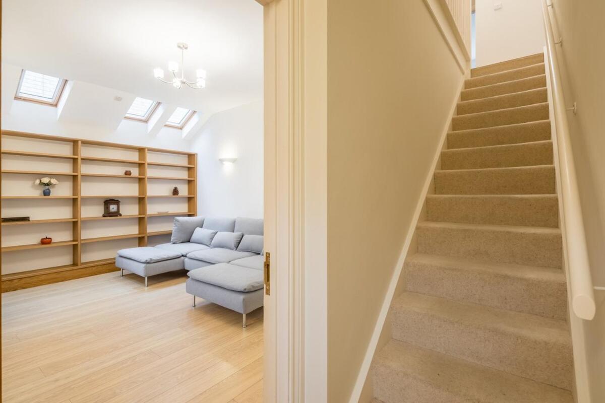 Large 4 Bedroom Home With Garden And Free Parking CBG Exterior foto
